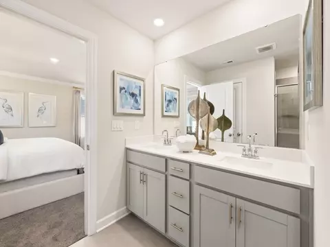 Bath - 3038 14th Ave NE, Conover, NC 28613 photo 2 of 3