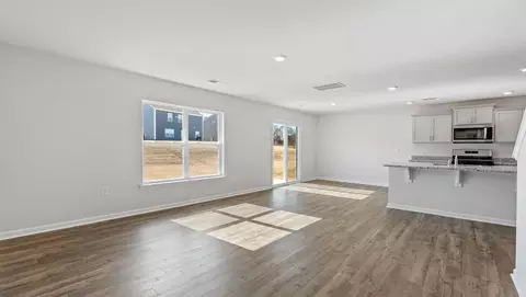 Living - 106 Cascade Ln, Seneca, SC 29678 photo 2 of 3