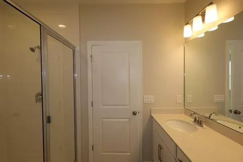 Bath - 1354 Mount Royal Dr, Saint Cloud, FL 34771 photo 6 of 7