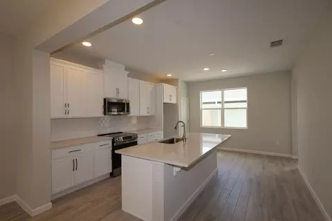 Kitchen - 1354 Mount Royal Dr, Saint Cloud, FL 34771 photo 3 of 5