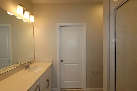 Bath - 1354 Mount Royal Dr, Saint Cloud, FL 34771 photo 2 of 3