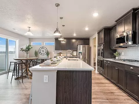 Kitchen - 1919 Cashel St, Middleton, ID 83644 photo 2 of 11