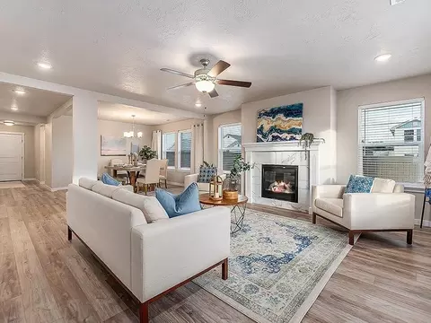 Living - 1919 Cashel St, Middleton, ID 83644 photo 4 of 6