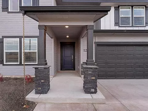Exterior - 1919 Cashel St, Middleton, ID 83644 photo 6 of 20