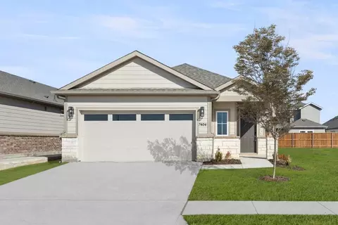 7404 Summer Sunset Dr, Krum, TX 76249