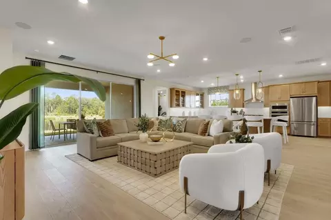 Living - 4500 Firefly Ln, Saint Cloud, FL 34772 photo 1 of 3
