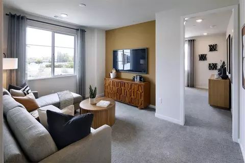 Living - 9187 Waverly Ln, Riverside, CA 92503 photo 2 of 2