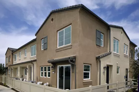 Exterior - 9187 Waverly Ln, Riverside, CA 92503 photo 3 of 4