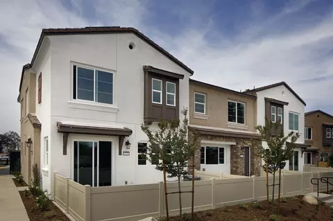 Exterior - 9187 Waverly Ln, Riverside, CA 92503 photo 2 of 4