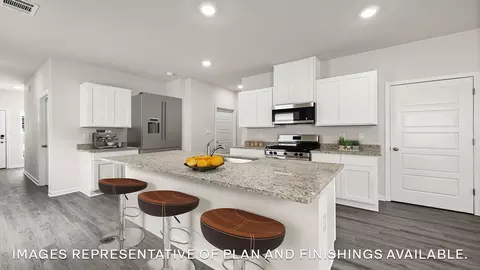 Kitchen - 4616 Marais River Dr, Slidell, LA 70461 photo 2 of 3