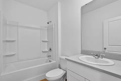 Bath - 13805 Sawmill St, Parrish, FL 34219 photo 1 of 4