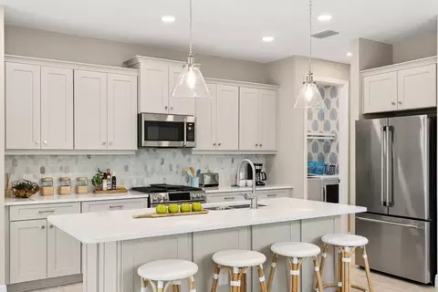 Kitchen - 18332 Foxtail Lp, Venice, FL 34293 photo 1 of 4