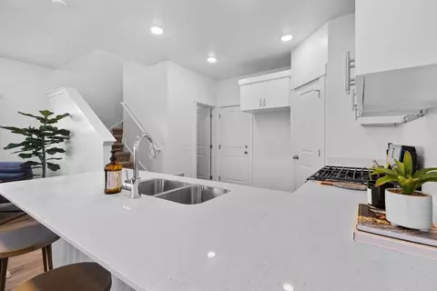 Kitchen - 1367 S Calpac Ave, Spanish Fork, UT 84660 photo 3 of 10
