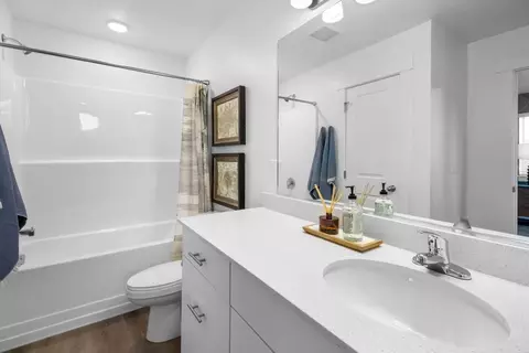 Bath - 1367 S Calpac Ave, Spanish Fork, UT 84660 photo 7 of 8