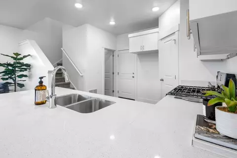 Kitchen - 1367 S Calpac Ave, Spanish Fork, UT 84660 photo 10 of 10
