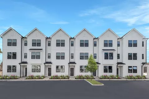 2306 Oakwood Meadows Ct, Raleigh, NC 27604