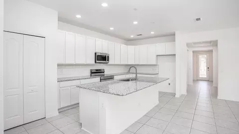Kitchen - 14055 Spring Hill Dr, Spring Hill, FL 34609 photo 2 of 3