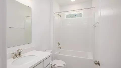 Bath - 14055 Spring Hill Dr, Spring Hill, FL 34609 photo 1 of 5