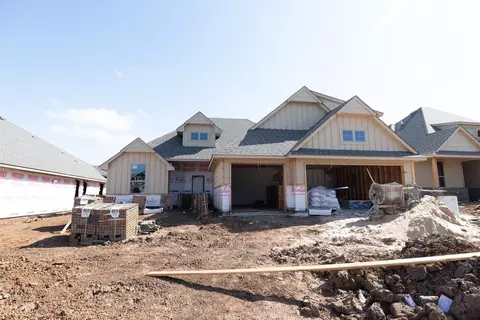 2216 NW 171st St, Edmond, OK 73012