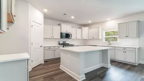Kitchen - 304 Still Shores Dr, Gilbert, SC 29054 photo 3 of 5