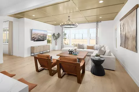 Living - 4613 Dewey Oak Dr, Folsom, CA 95630 photo 2 of 4