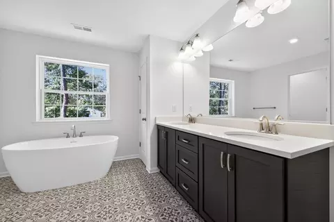Bath - 42 Haddonfield-berlin Rd, Cherry Hill, NJ 08034 photo 4 of 6
