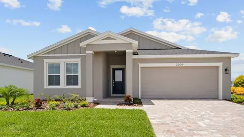 216 Hugo Dr, Haines City, FL 33844