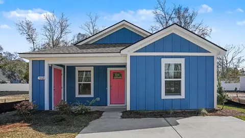 Exterior - 2083 E Paces Trl, Darlington, SC 29532 photo 2 of 9