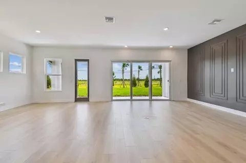 Living - 18172 Foxtail Loop, Venice, FL 34293 photo 3 of 4