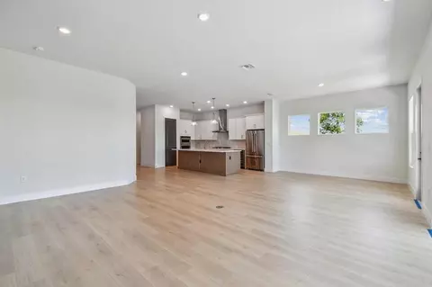 Living - 18172 Foxtail Loop, Venice, FL 34293 photo 2 of 4
