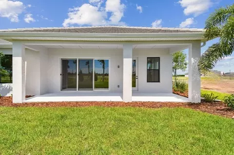 Exterior - 18172 Foxtail Loop, Venice, FL 34293 photo 4 of 7