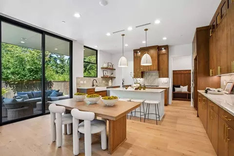 Kitchen - 5107 N 94th Ave, Camas, WA 98607 photo 1 of 1