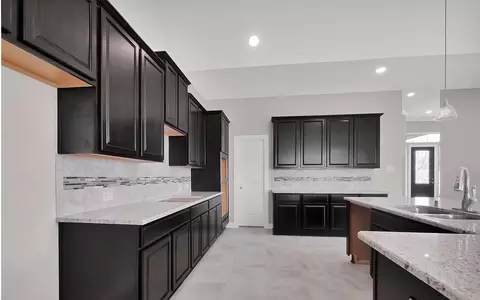 Kitchen - 2013 Trophy Dr, Heath, TX 75126 photo 2 of 6