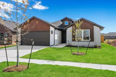 Exterior - 16212 Wolf Creek Way, Moore, OK 73170 photo 1 of 6