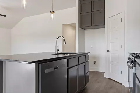 Kitchen - 16212 Wolf Creek Way, Moore, OK 73170 photo 2 of 3