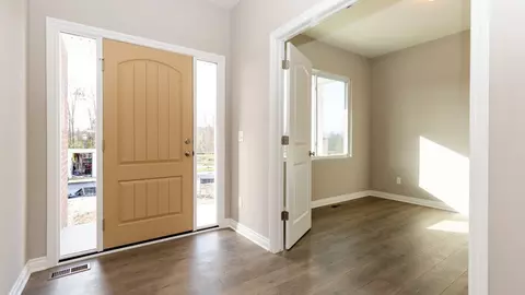 Entry Way - 930 E Drahner Rd, Oxford, MI 48371 photo 3 of 10