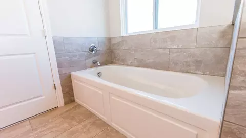 Bath - 930 E Drahner Rd, Oxford, MI 48371 photo 3 of 11