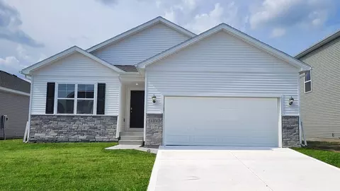 2609 Chan Dr, Adel, IA 50003