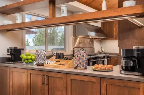 Kitchen - 63700 Cascade Village Dr, Bend, OR 97701 photo 1 of 2