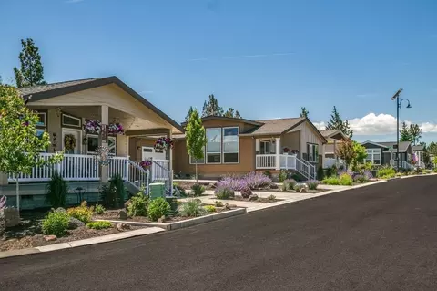 View/Area - 63700 Cascade Village Dr, Bend, OR 97701 photo 3 of 29