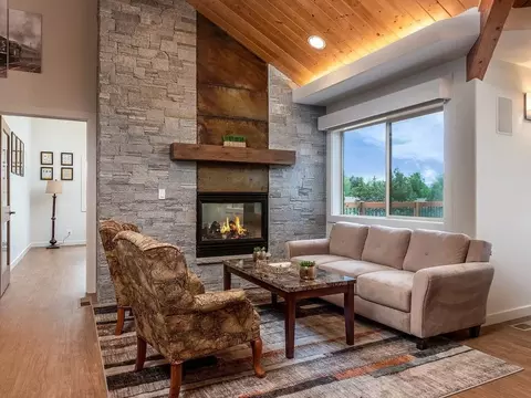 Living - 63700 Cascade Village Dr, Bend, OR 97701 photo 1 of 2