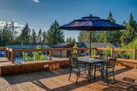 Exterior - 63700 Cascade Village Dr, Bend, OR 97701 photo 5 of 20