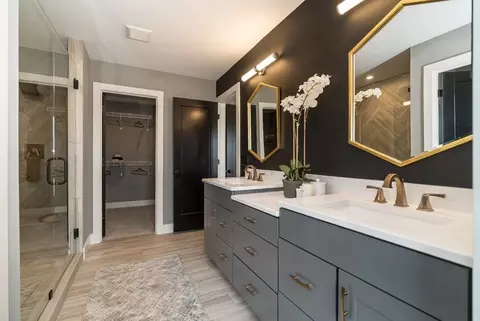 Bath - 8905 Eager Rd, Saint Louis, MO 63144 photo 6 of 6