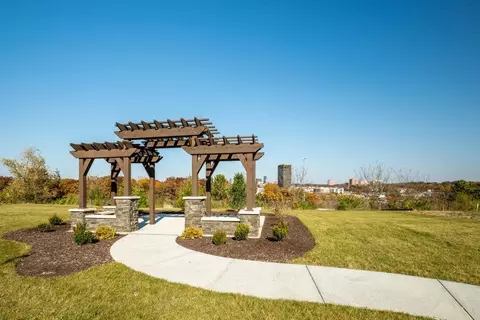 View/Area - 8905 Eager Rd, Saint Louis, MO 63144 photo 6 of 10