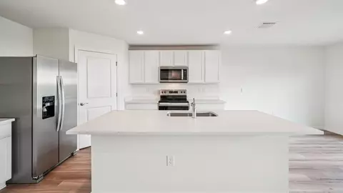 Kitchen - 4428 SW 69th St, Ocala, FL 34474 photo 3 of 9