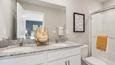 Bath - 171 Sioux Loop, Winchester, VA 22602 photo 2 of 4