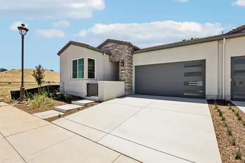 1038 Riverbend Dr, Brentwood, CA 94513
