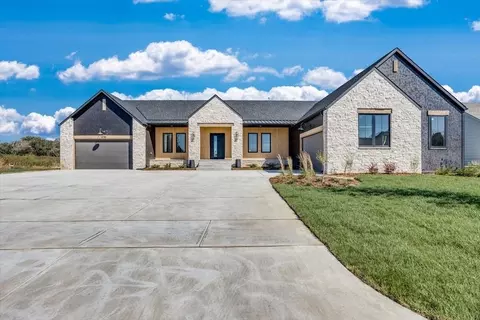 11414 E Fairfax, Wichita, KS 67226