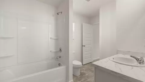 Bath - 8 Hampton Locust Grove Road, Hampton, GA 30228 photo 4 of 4