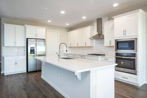 Kitchen - 5328 Teirgarten St, Saint Cloud, FL 34771 photo 2 of 5